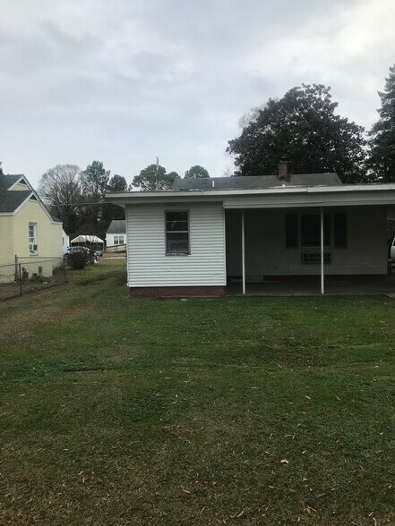Building Photo - 1508 Mimosa St