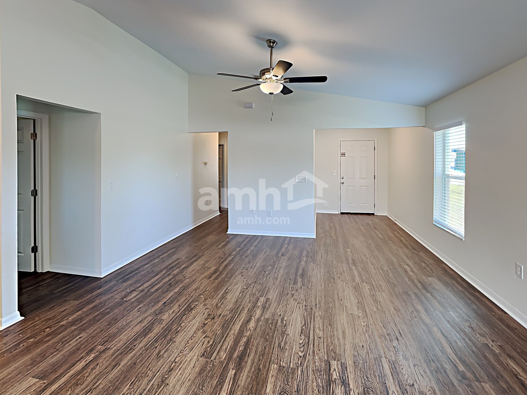 Building Photo - 2207 13th Ave E