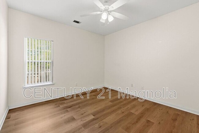 Building Photo - 790 Prairie Ln