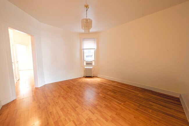 Building Photo - 37 64th St