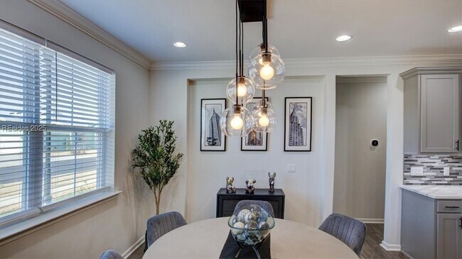 Building Photo - 1571 Shoreside Dr