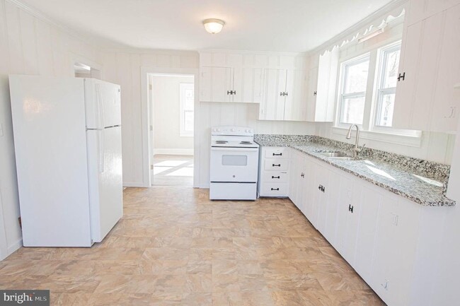 Building Photo - 417 Winder St