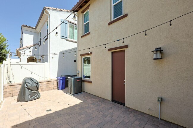 Building Photo - 4110 Mission Tree Way