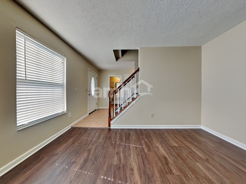 Building Photo - 3300 Whispering Woods Dr