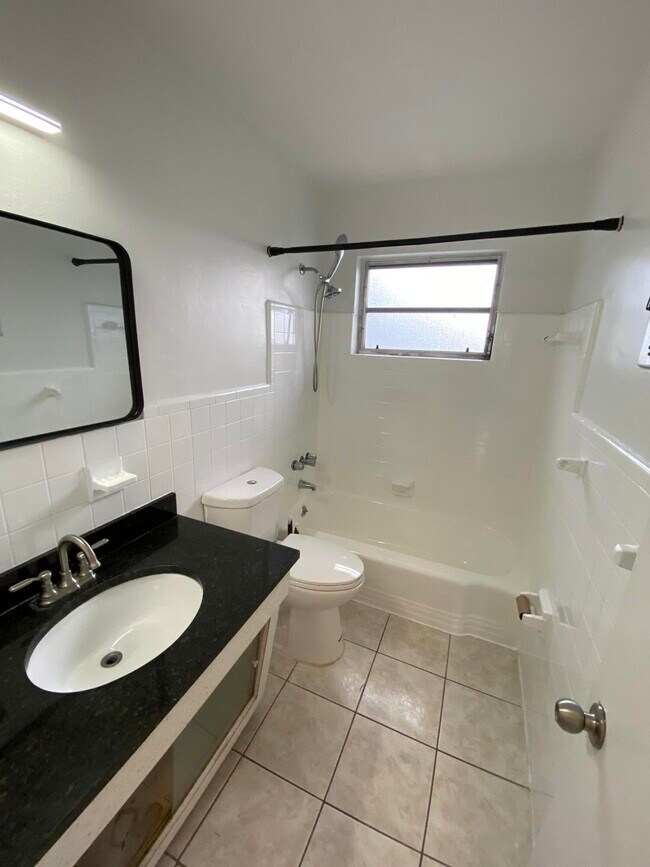 Building Photo - 1500 S 20th Ave