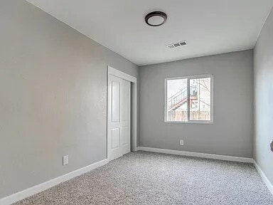 Building Photo - 421 Eye St