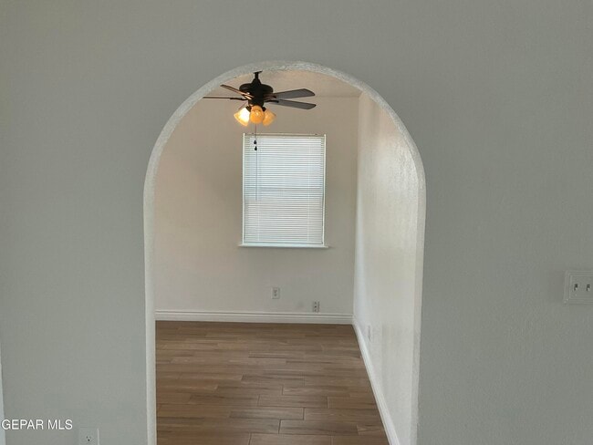 Building Photo - 335 Flynn Dr