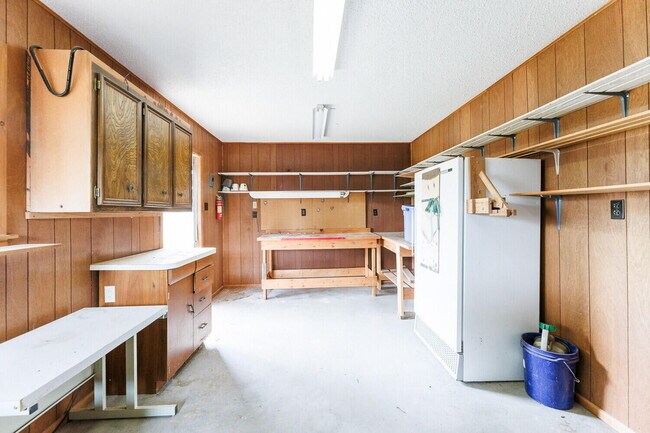 Building Photo - 5703 80th St