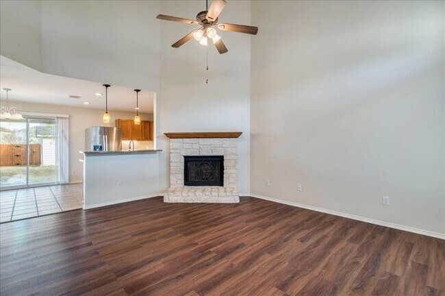 Building Photo - 267 Carolyns Way