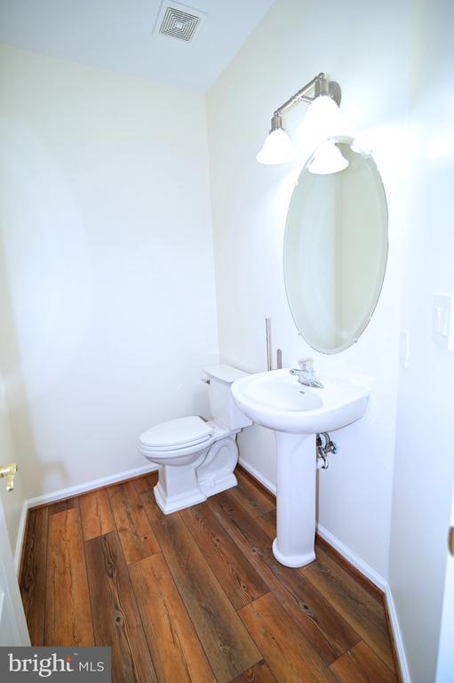 Building Photo - 7001 Chaptico Ct