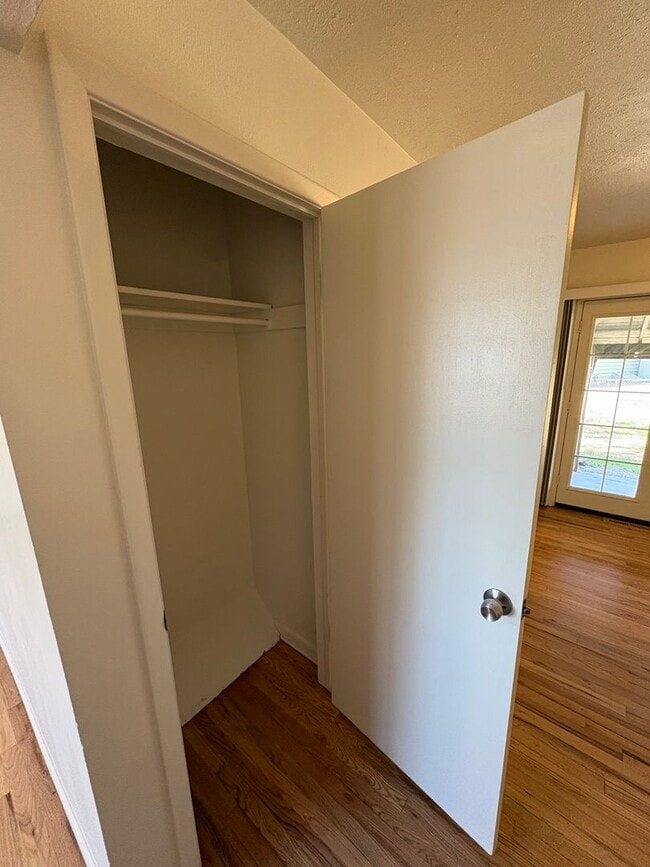 Building Photo - Take $500 off at Move-In! Newly Updated