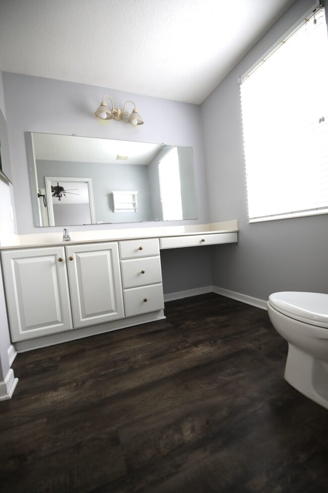 Building Photo - 4400 Greensbury Dr