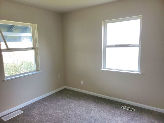 Building Photo - Classic Craftsman Home Available