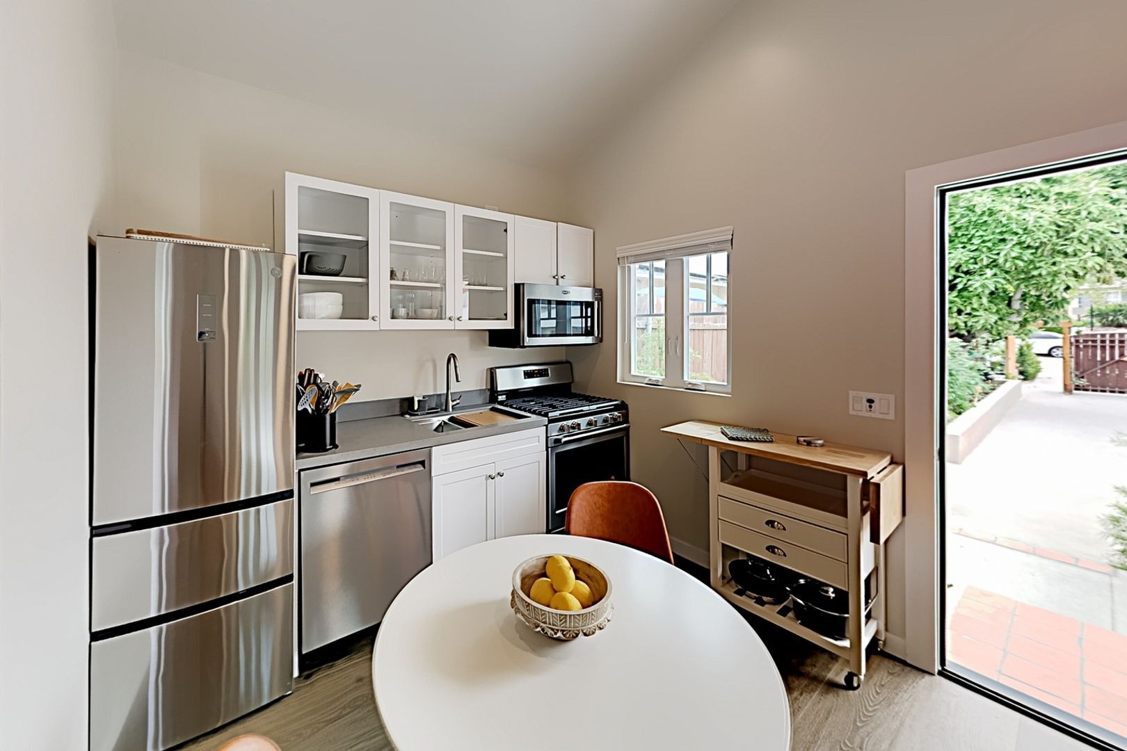 Building Photo - 1205 Blanchard St