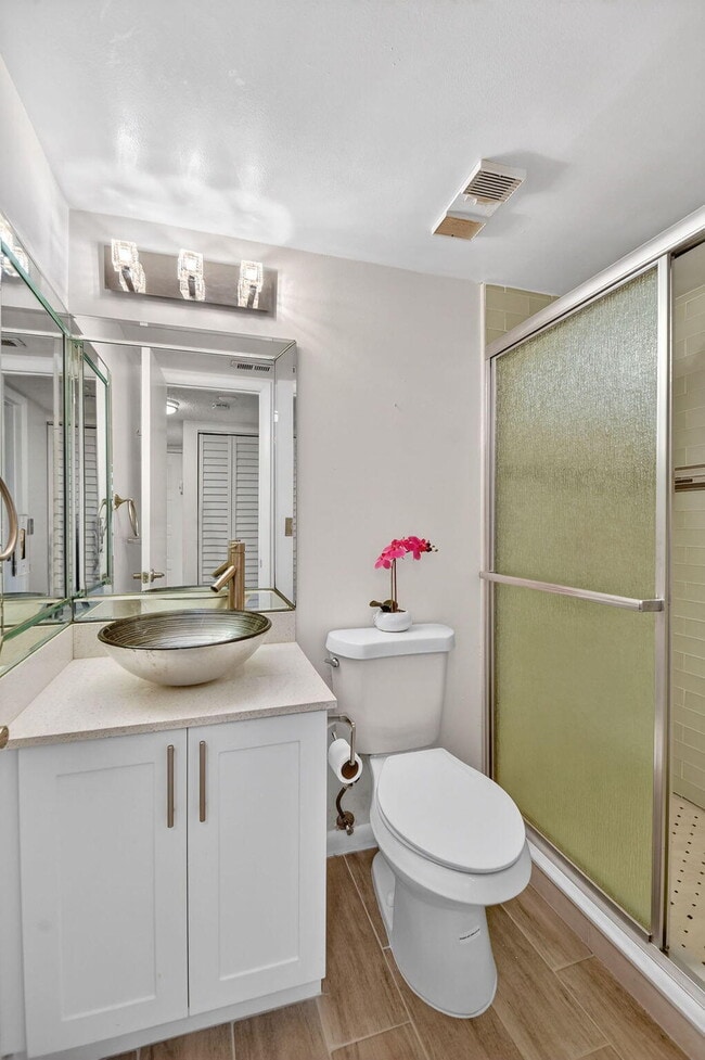 Building Photo - 7142 Golf Colony Ct