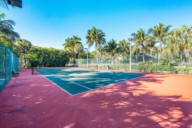 Building Photo - 6400 Emerald Dunes Dr