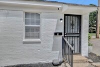 Building Photo - 2966 Yale Ave