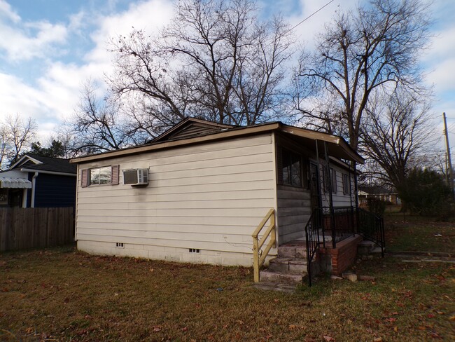 Building Photo - 3145 34th Ct N