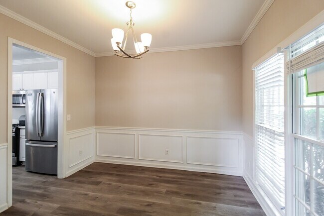 Building Photo - 974 Cavesson Terrace