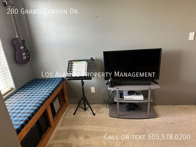 Building Photo - 280 Grand Canyon Dr