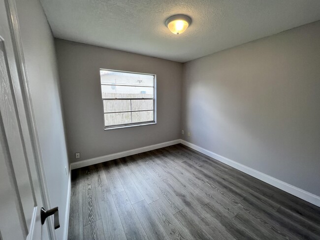 Building Photo - 1313 Summer Breeze Rd