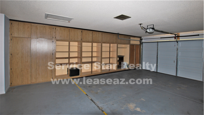 Building Photo - 17230 N Palo Verde Dr
