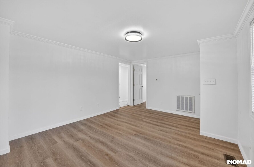 Building Photo - 129 Williams Rd