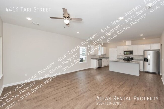Building Photo - 4416 Tari St