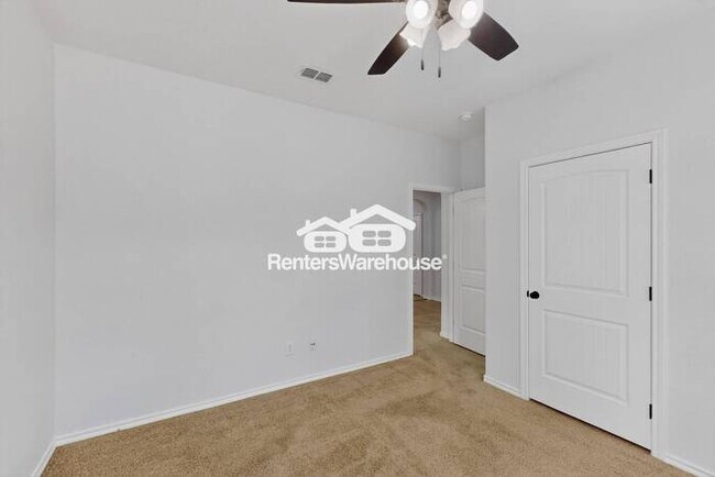 Building Photo - MOVE IN READY - 3BED/2BATH - HASLET, TEXAS