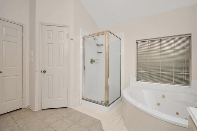 Building Photo - 12538 Castlestone Dr