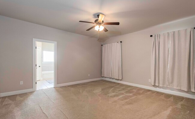 Building Photo - 135 Maddox Jude Dr