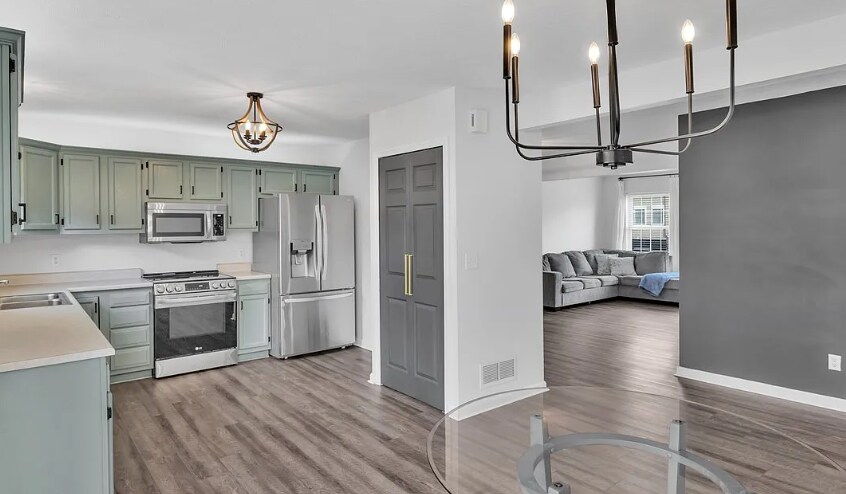 Building Photo - 2002 Ashburn Ct