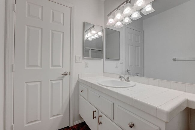 Building Photo - 8920 Antioch Way