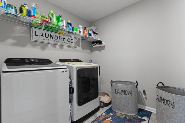 Building Photo - Stunning 4-Bedroom Home for Rent in Hampton Hills!