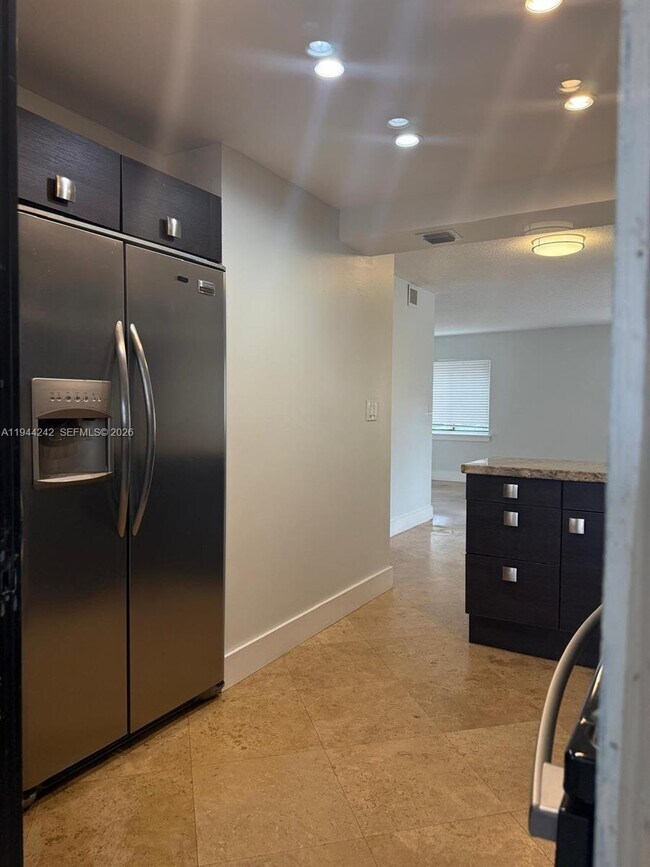 Building Photo - 118 Wimbledon Lakes Dr