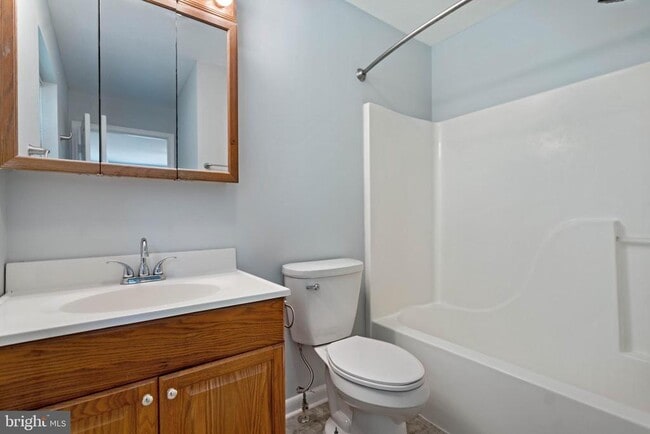 Building Photo - 430 Cedar Creek Dr