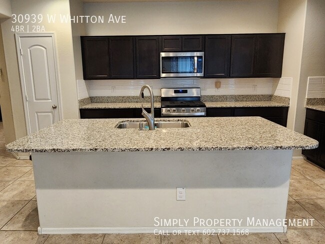 Building Photo - 30939 W Whitton Ave