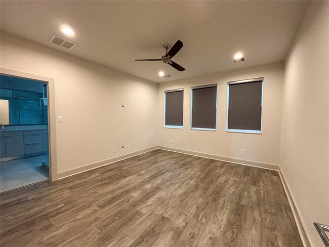 Building Photo - 4402 Bora Bora Ln