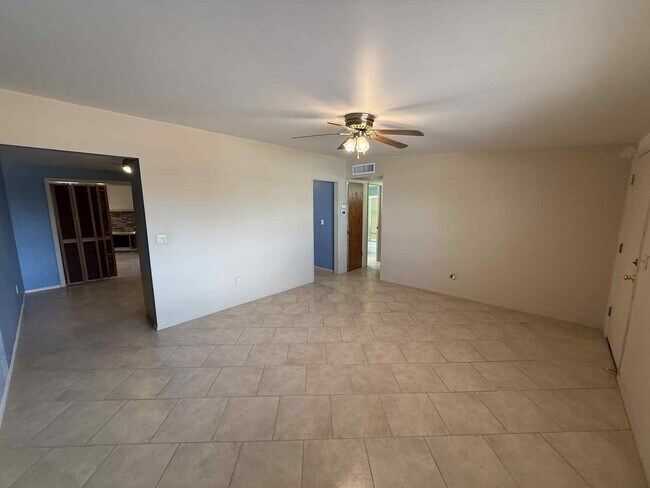 Building Photo - 8574 E Ruby Dr