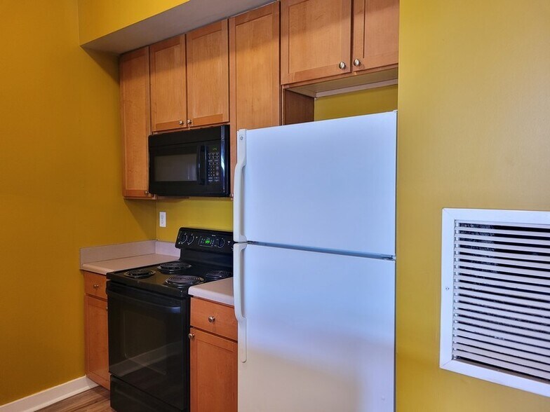 Building Photo - 502 Pryor St SW