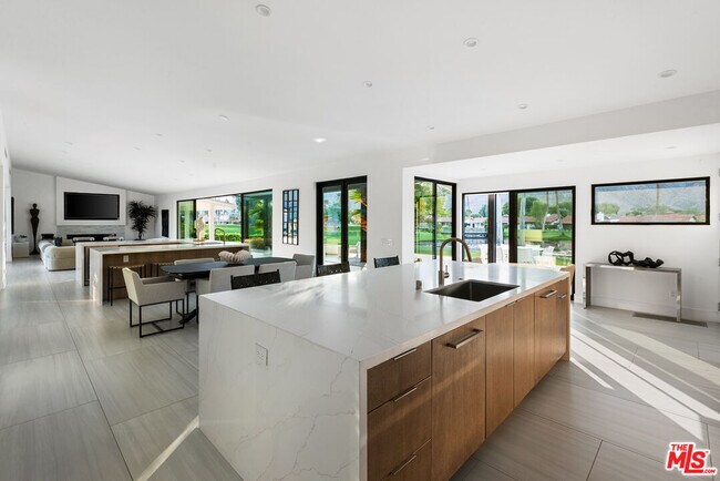 Building Photo - 49723 Ave Montero