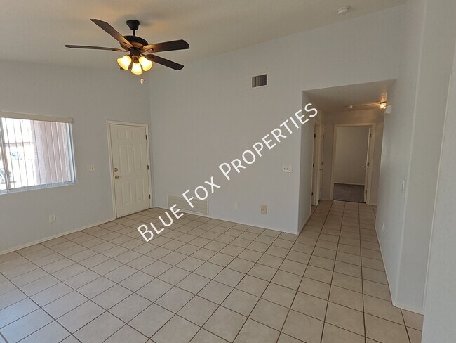 Building Photo - 7960 S Lennox Ln