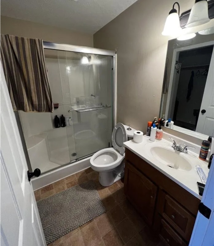 Building Photo - 225 Charger Ln