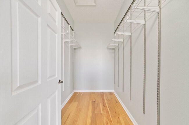 Building Photo - 4286 Anissa Ave