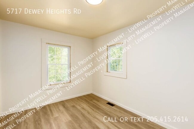 Building Photo - 5717 Dewey Heights Rd