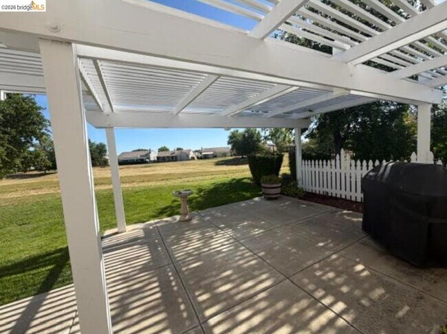 Building Photo - 170 Gala Ln