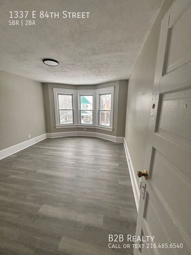 Building Photo - 1337 E 84th St