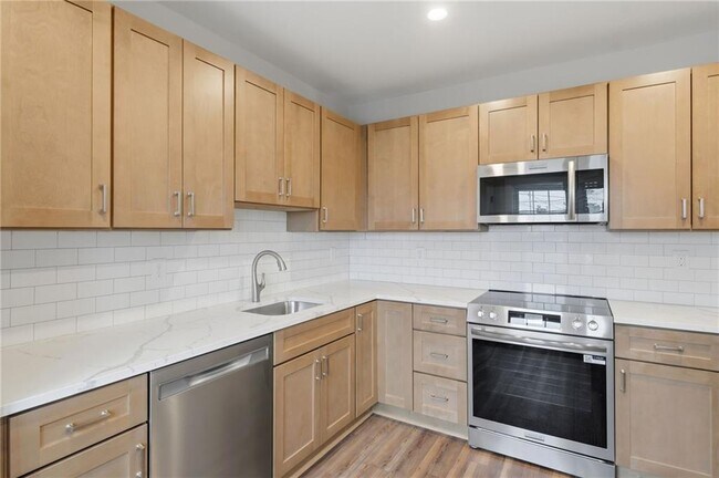 Building Photo - 67 Fred St