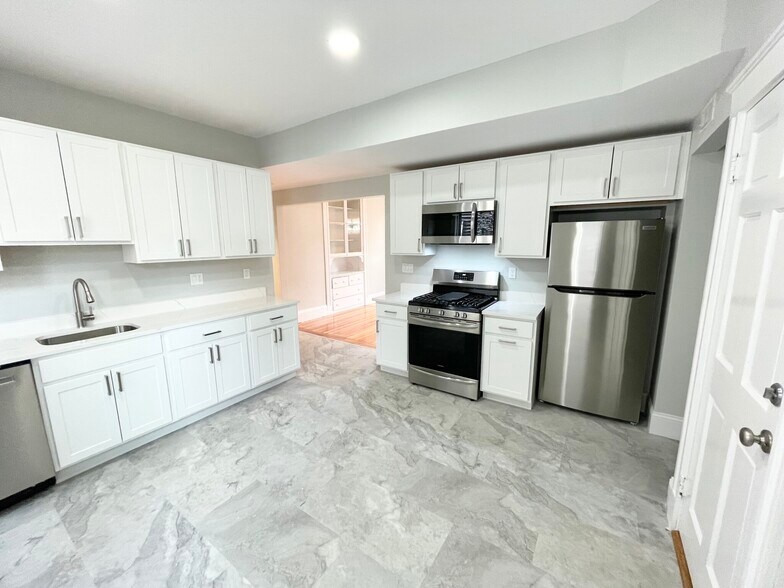 Building Photo - 5 Saint Margaret St