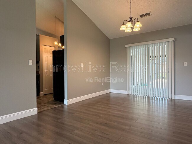 Building Photo - 1025 Derbyshire Dr